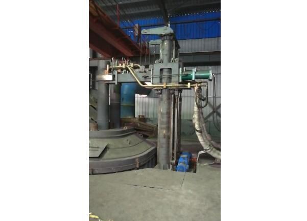 電弧爐冶煉現(xiàn)場視頻