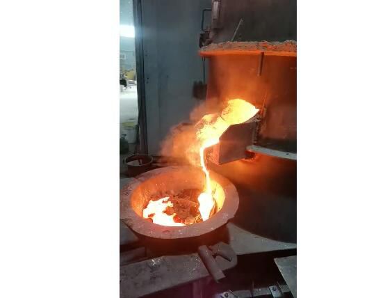 放渣現(xiàn)場(chǎng)視頻